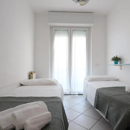 Modernshore - Rosso Mare Apartment Alba Adriatica