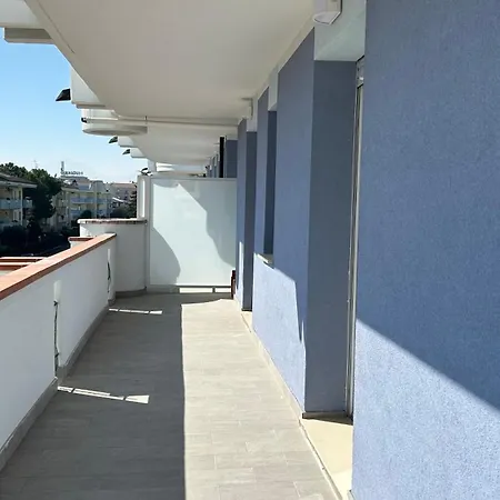 Modernshore - Rosso Mare ألبا أدرياتيكا